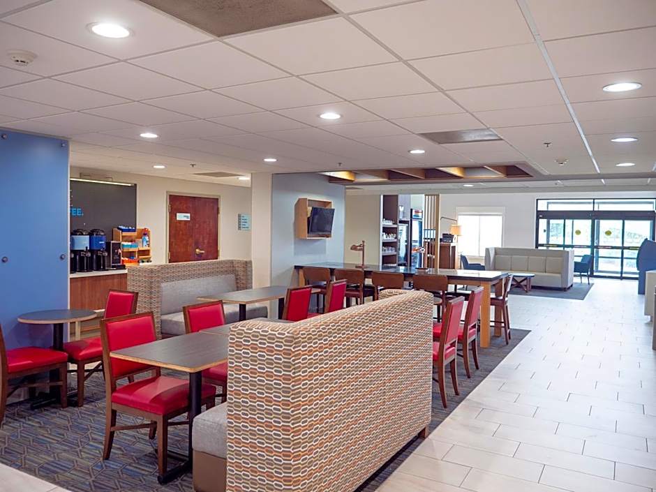 Holiday Inn Express & Suites Greenville Airport By IHG