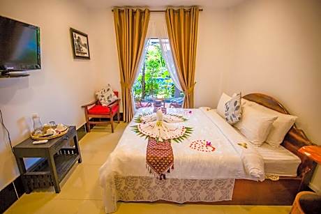 Family Room Pool View