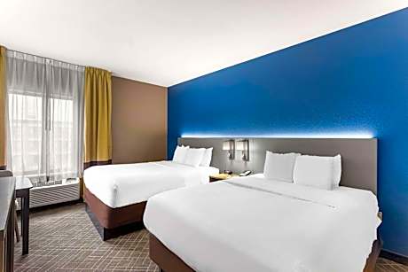 Queen Suite with Two Queen Beds and Sofa Bed