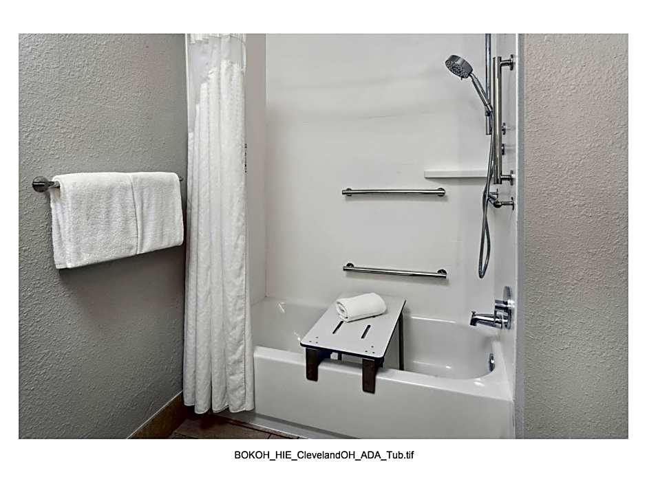 Holiday Inn Express Brookpark-Cleveland Airport Hotel By IHG