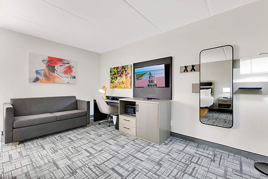 La Quinta Inn & Suites by Wyndham Jacksonville Mandarin