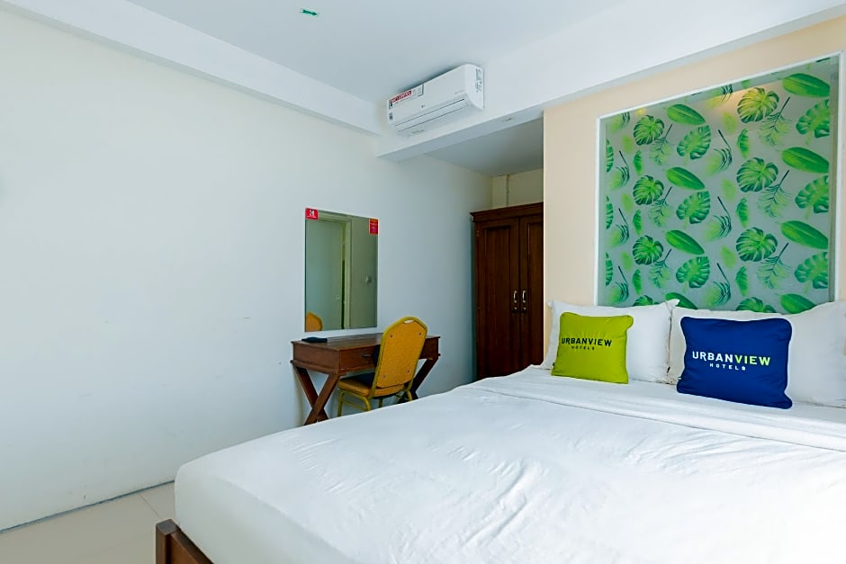 Urbanview Erga Family Residence Syariah Surabaya by RedDoorz