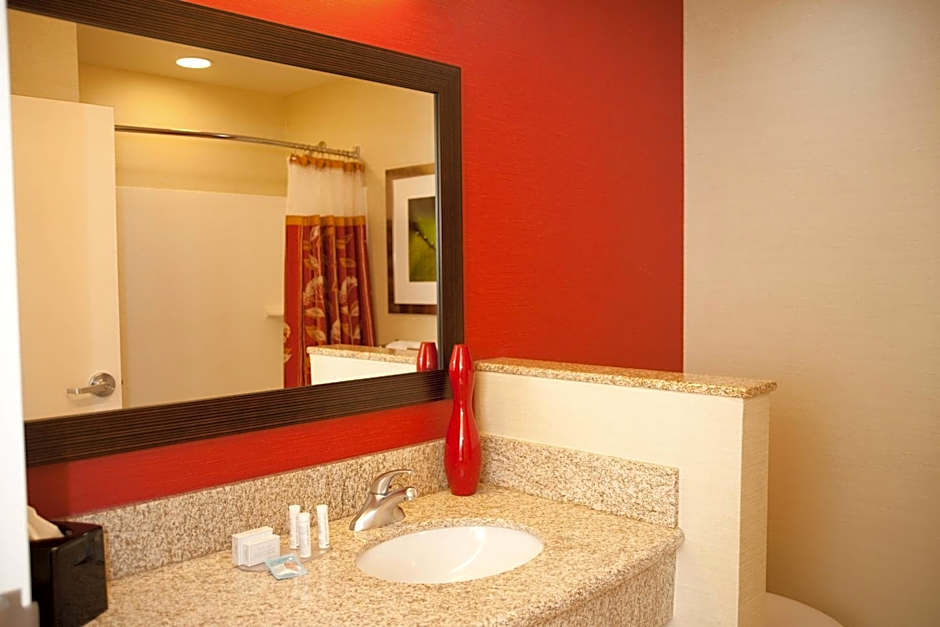 Courtyard by Marriott Kansas City At Briarcliff