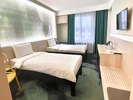 Standard Room With Three Single Beds