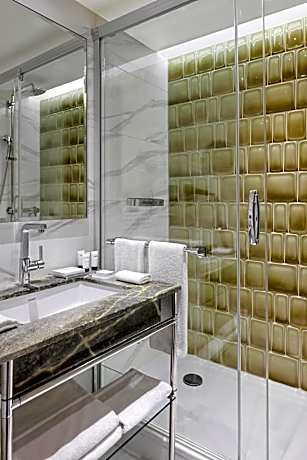 Classic Twin Room with SPA Access