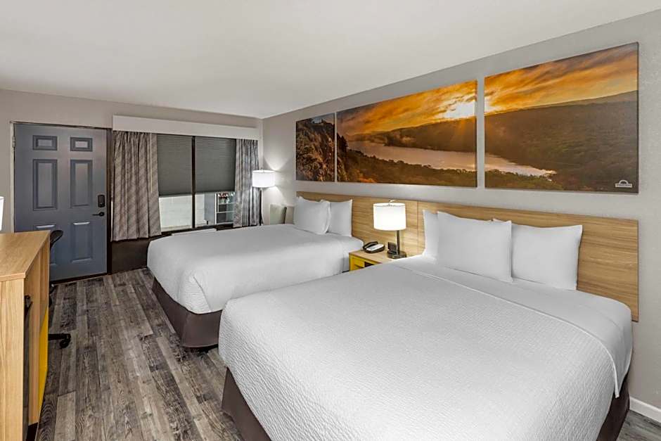 Days Inn by Wyndham Branson Ozarks