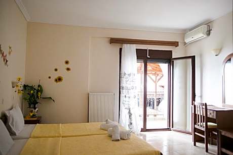 Premium Quadruple Room