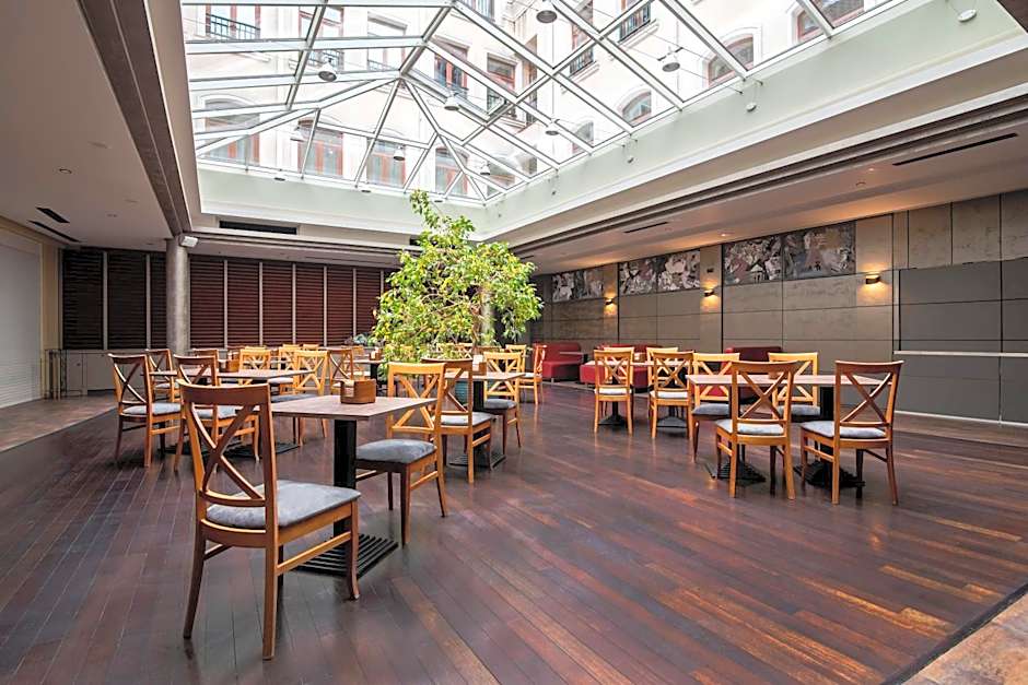 CONTI HOTEL VILNIUS, Conference Centre, Restaurant & Bar