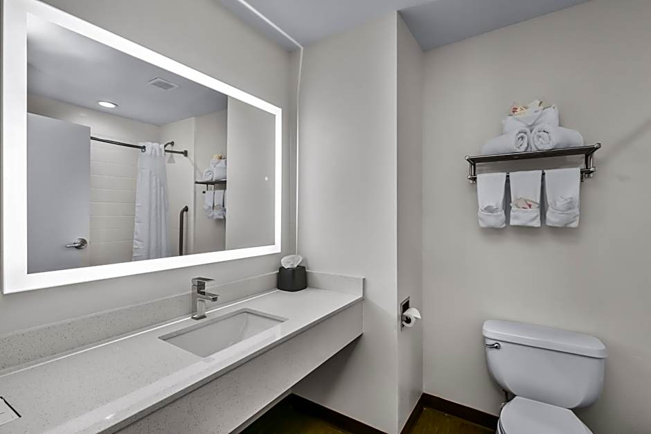 Holiday Inn Express Hotel & Suites Lucedale By IHG