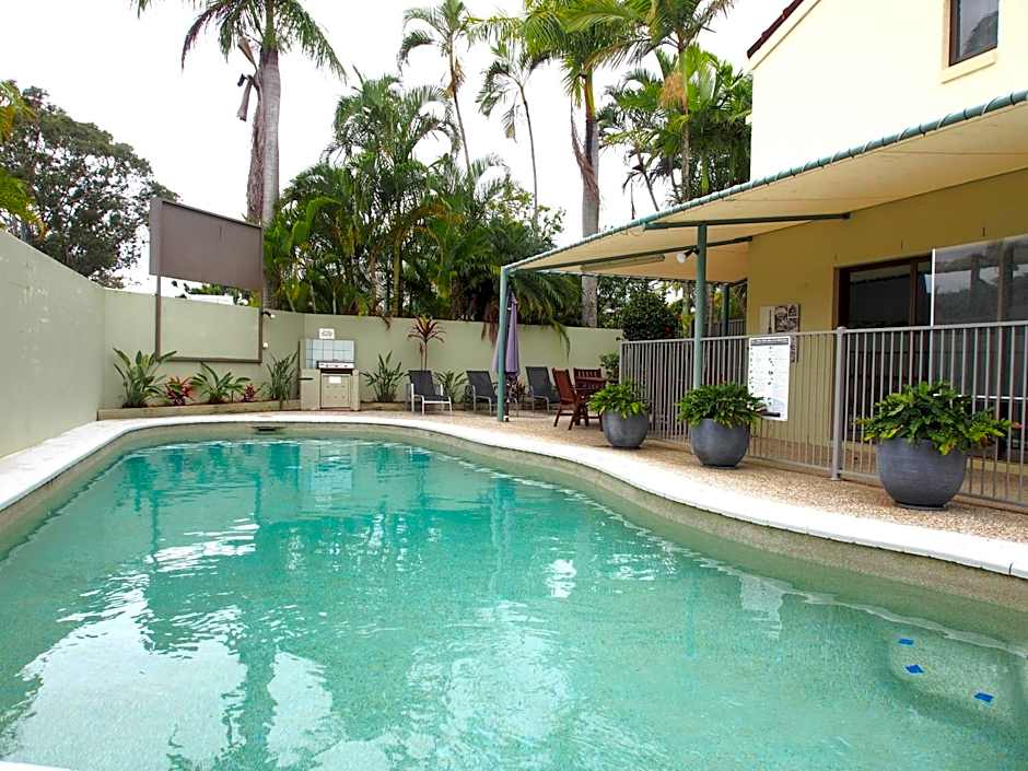 Le Court Villas