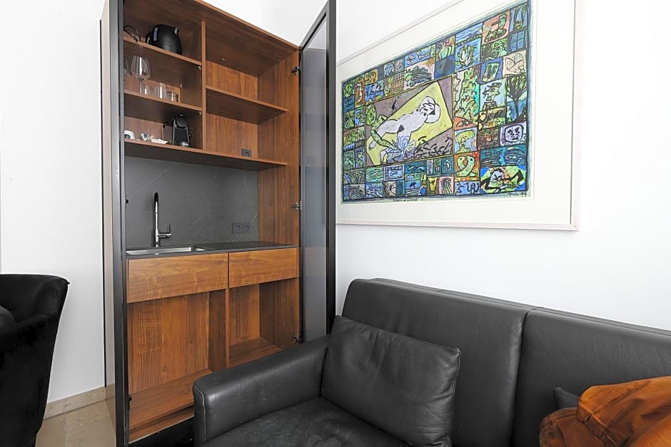 DEVIN Art Hotel