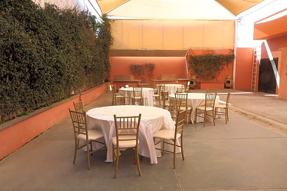 Copper Canyon Boutique Hotel