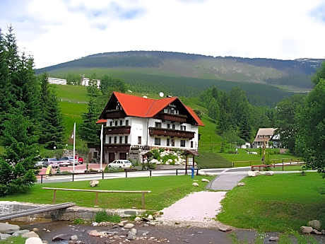 Hotel Resort Martin & Kristyna