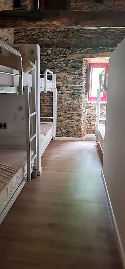 ALBERGUE CASTELOS