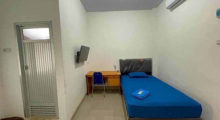 Hotel O Penginapan Musafir Syariah Near Paramount Woman & Childern's Hospital