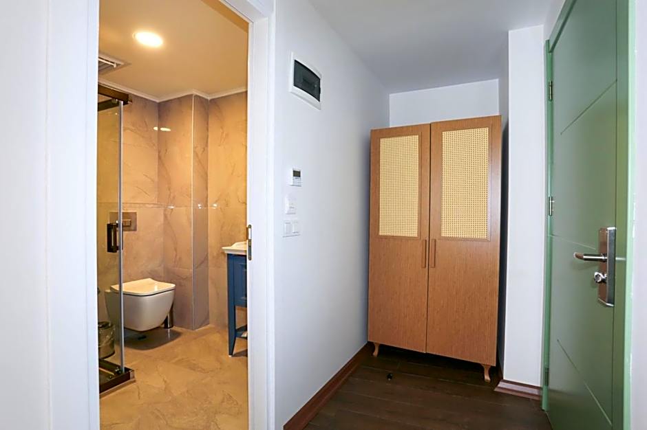 AtaÇesme Otel
