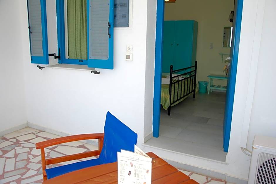 Koulas Pension - Red Lake