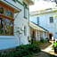 Royston Hall Historical Guesthouse