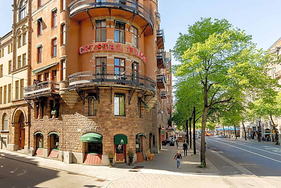 Crystal Plaza Hotel