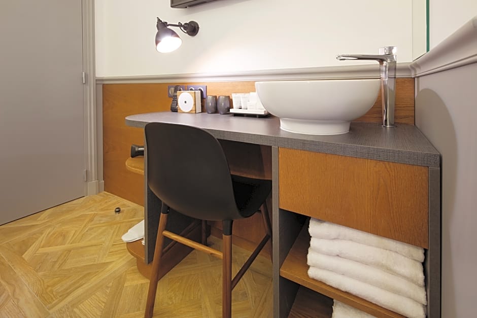 Hotel Petit Lafayette