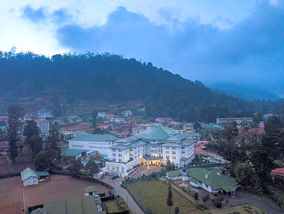 Araliya Green Hills Hotel