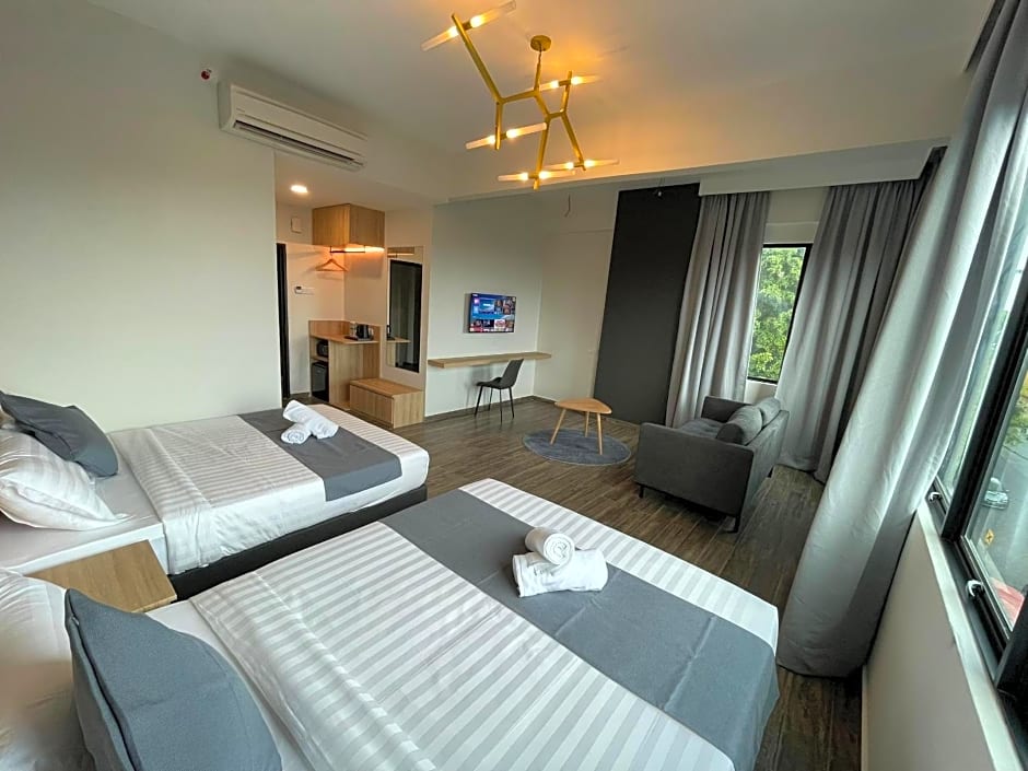 DJ Citi Plaza Hotel & Suites