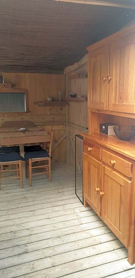 Gîte en bois proche du zoo ,vue sur le ciel en dormant