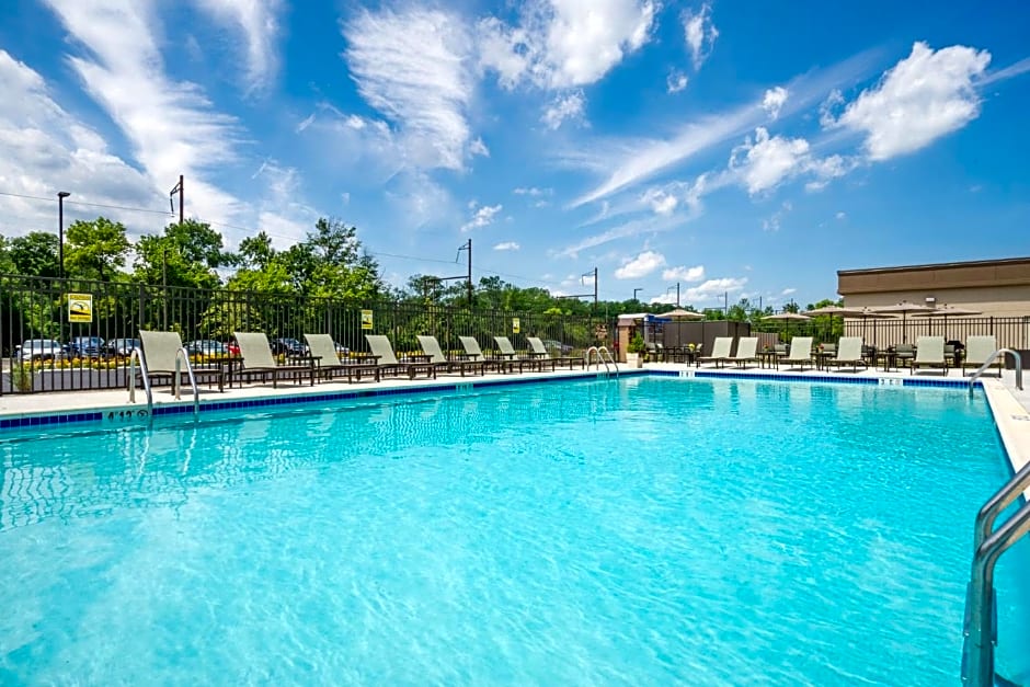 Holiday Inn Express & Suites Ft. Washington - Philadelphia By IHG