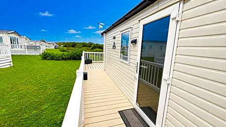 Tide & Anchor - Newperran 102