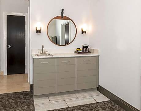 Executive Floor One Bedroom King Suite