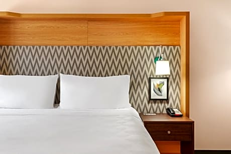 King Room - Mobility Access/Hearing Accessible