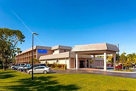 Baymont by Wyndham Bonita Springs Naples North