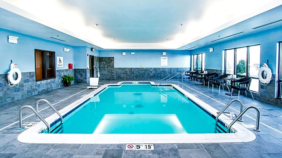Holiday Inn Express & Suites Elkton - University Area By IHG