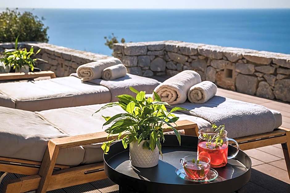 Ariá Estate Suites & Spa