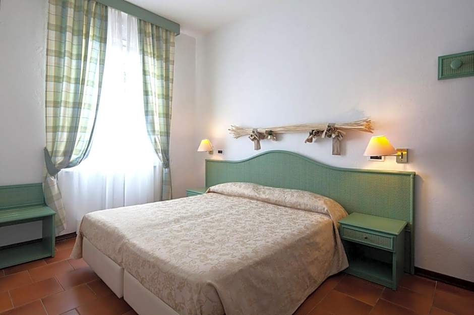Photo 1 of 4 of Budget 1 Double Bed or 2 Beds