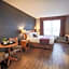 Cambridge Hotel and Conference Centre