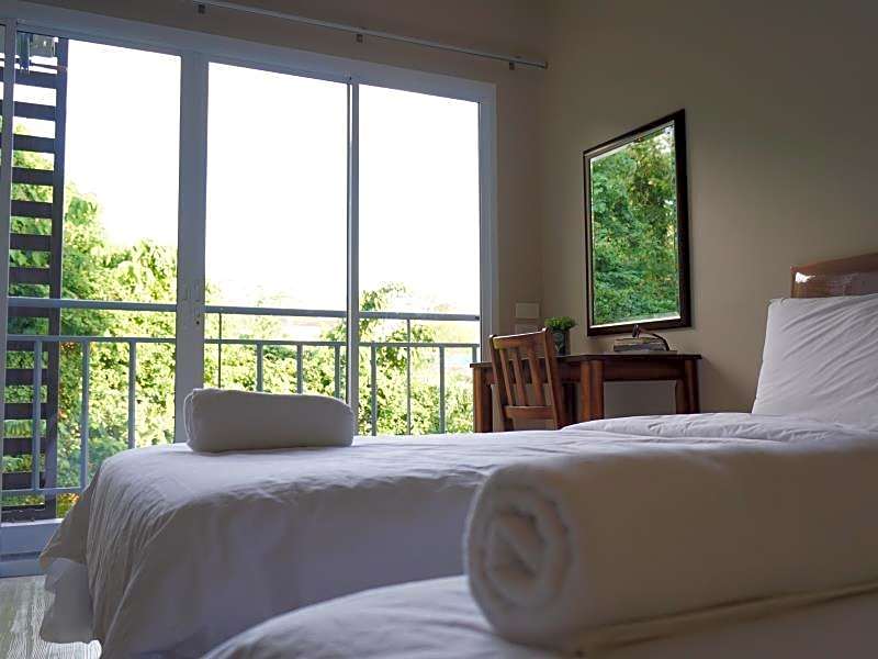 Chompu Nakarin Apartment