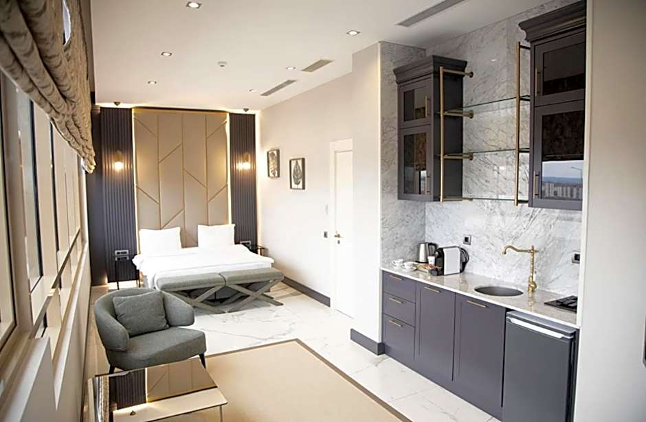 Hilly Hotel