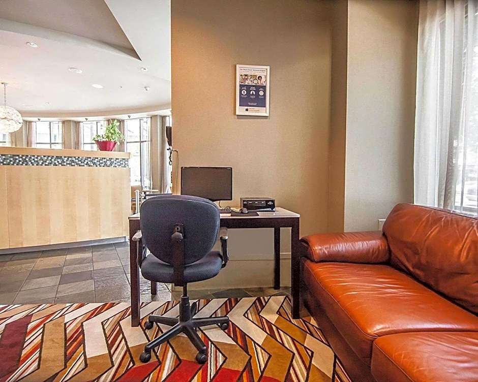 Quality Hotel Airport (South)