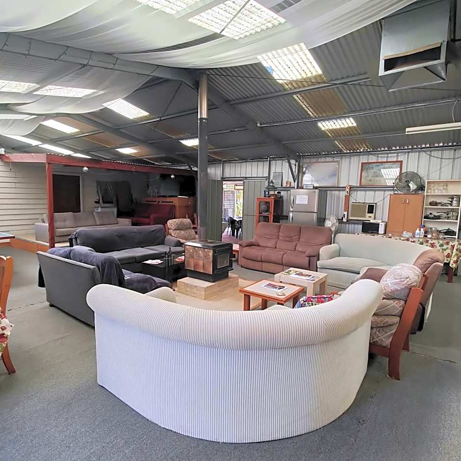 Inglewood Motel and Caravan Park Victoria