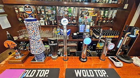 Budget Single Room - 1st Floor - no elevator and no dogs