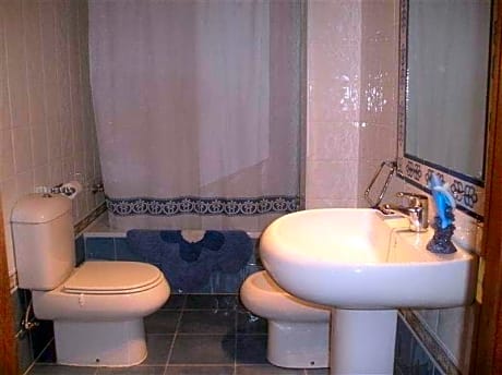 APARTMENT CAPACITY 4 TWO BEDROOMS