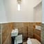 Nice Central City Room