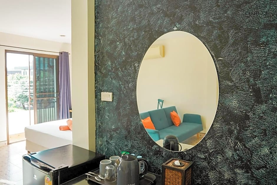 Club22 Kamala Suites, Kamala Beach