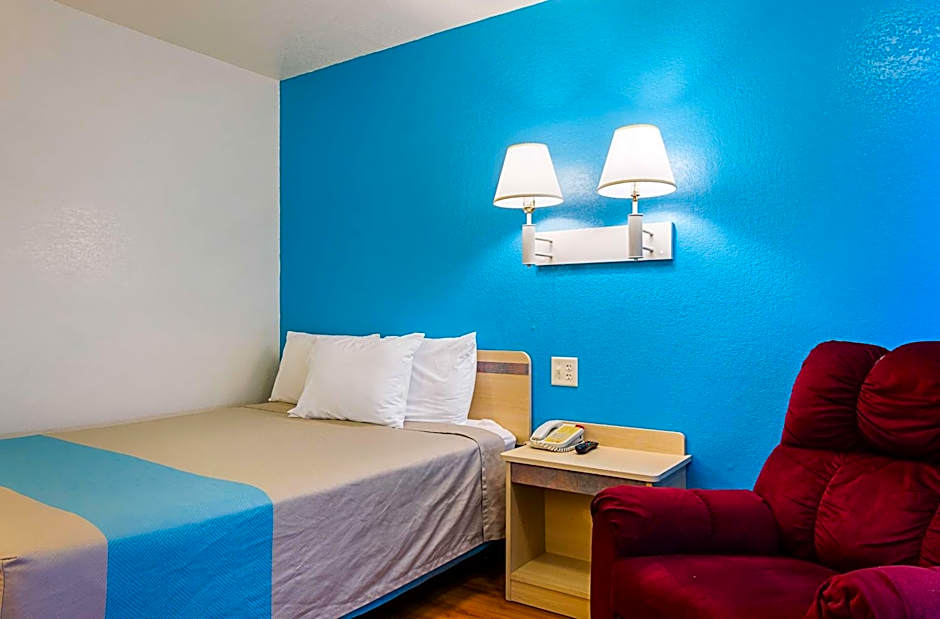 Motel 6-Mitchell, SD