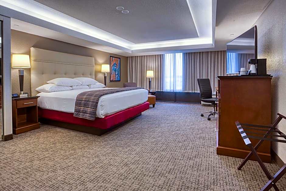 Drury Inn & Suites St. Louis Fairview Heights