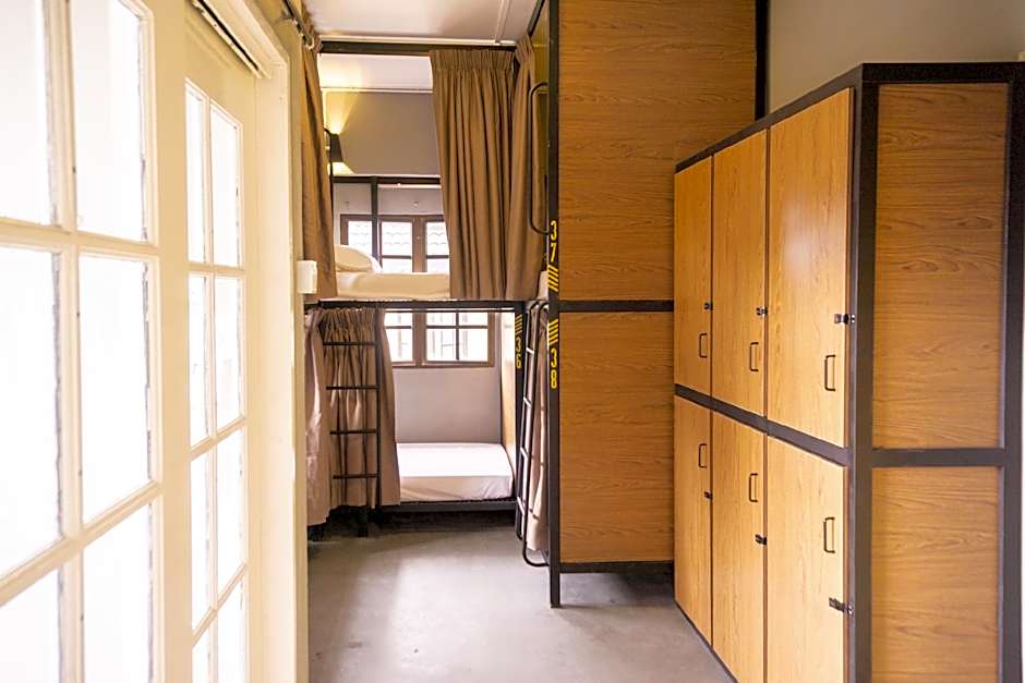 Traveller Bunker Hostel 1