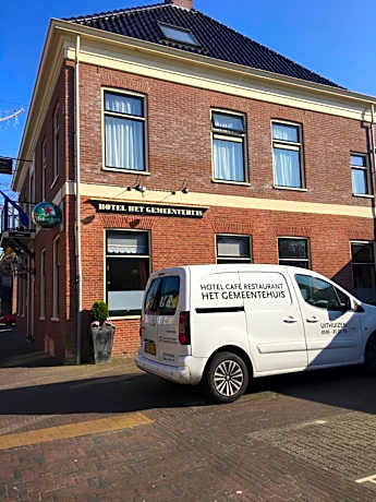 Hotel het Gemeentehuis Uithuizen