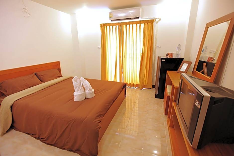 Rafael Mansion Bangkok Airport