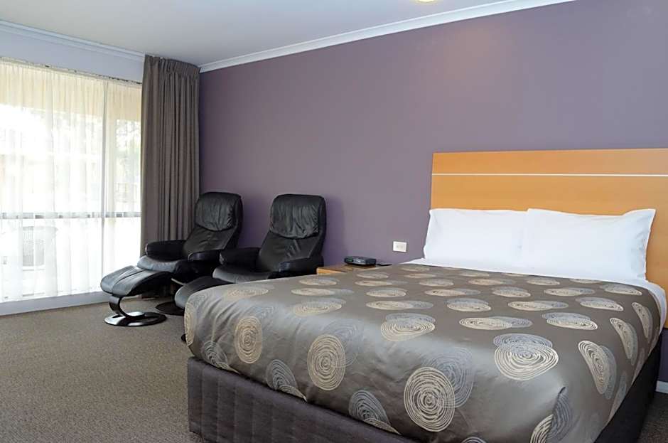 Sportsmans Motor Inn